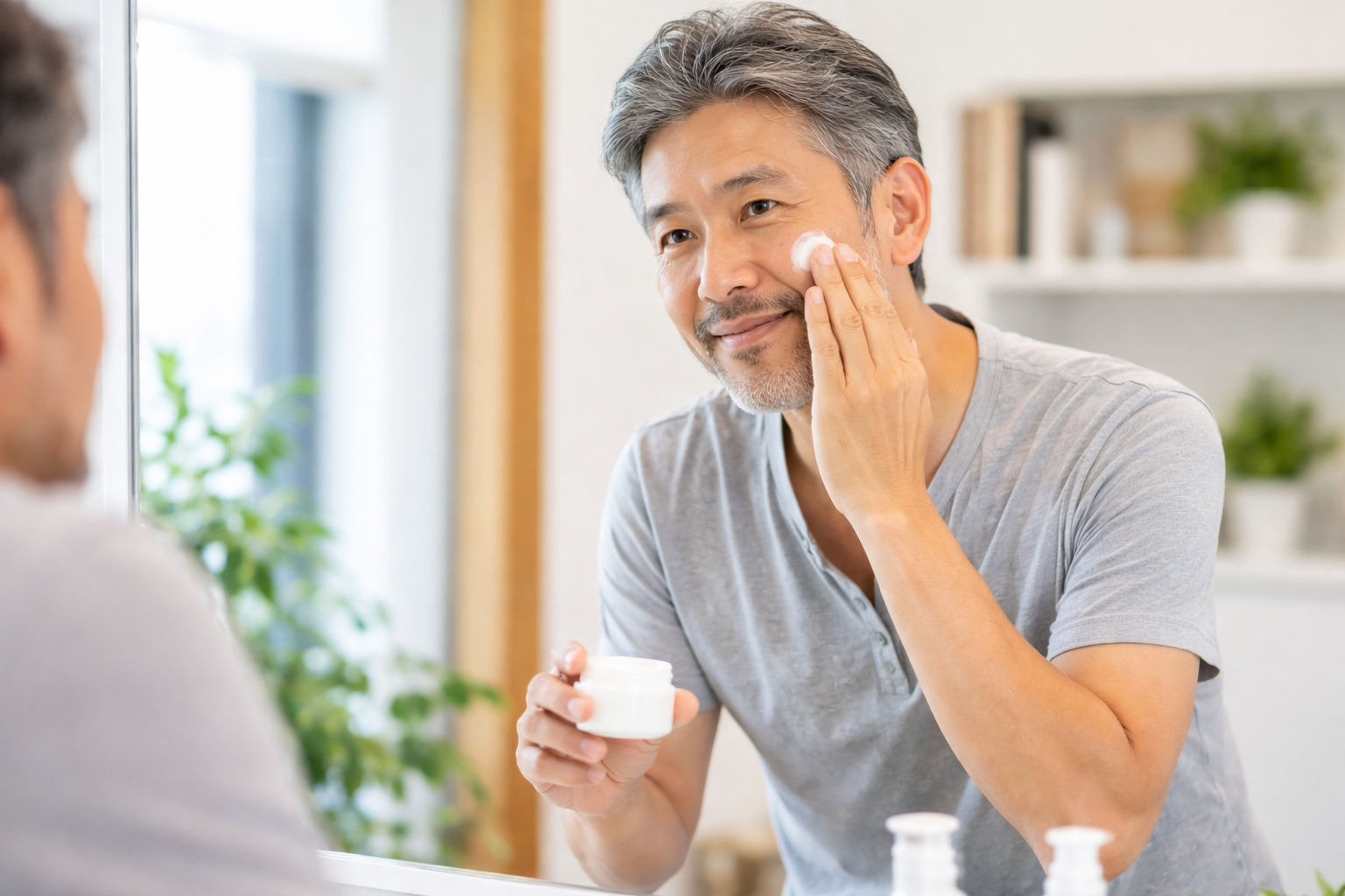 自分がスキンケアを避けてきた本当の理由｜50代男性、抵抗が消えたのは「老い」が原因だった