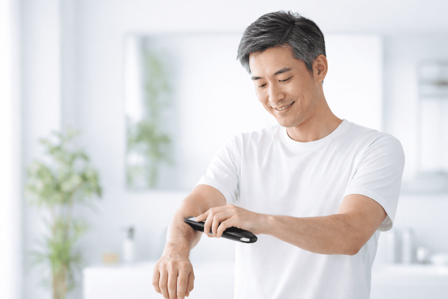 男の体毛、どうするのが正解？50代が考えた“剃る・残す”の話